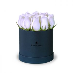 Box con 12 rosas blancas