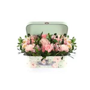 Cofrecito con arreglo floral. Florería San Borja